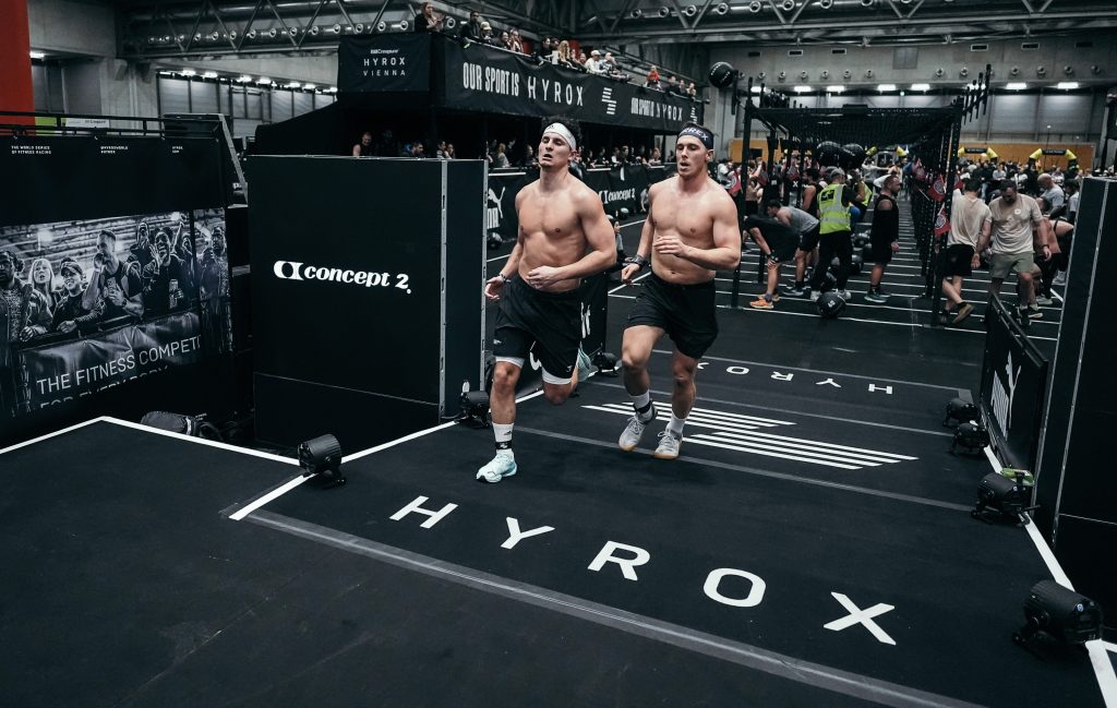 Samuel Lehner beim HYROX-Wettkampf im Ziel